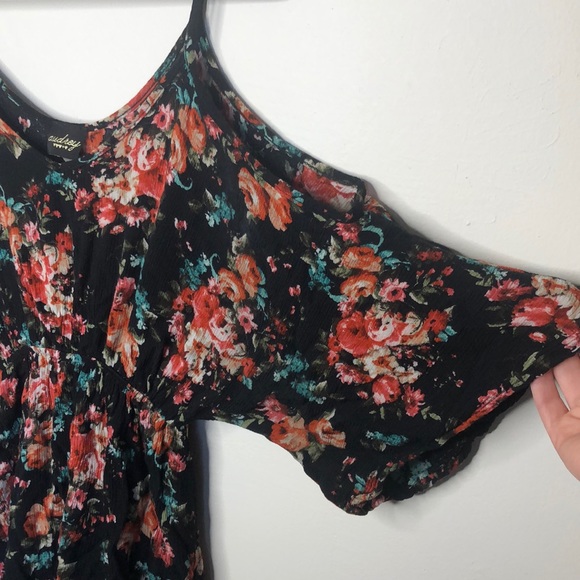Audrey Black Floral Cold Shoulder Dress - Picture 3 of 6